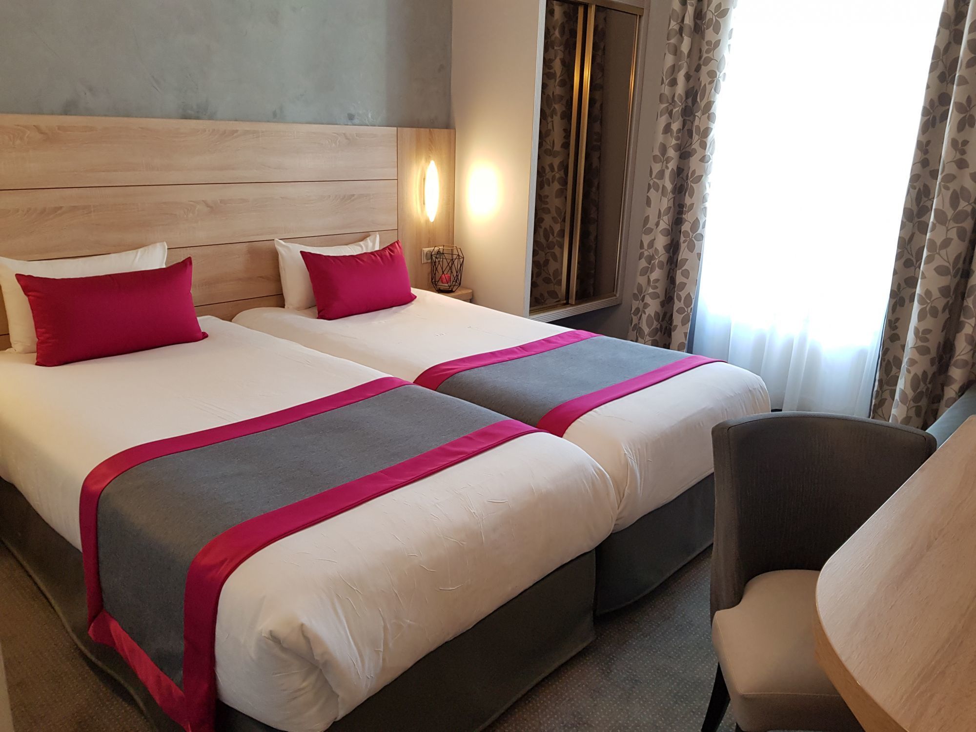 Hotel Champerret Elysees Parigi - Camera Superior Doppia con Letti Singoli